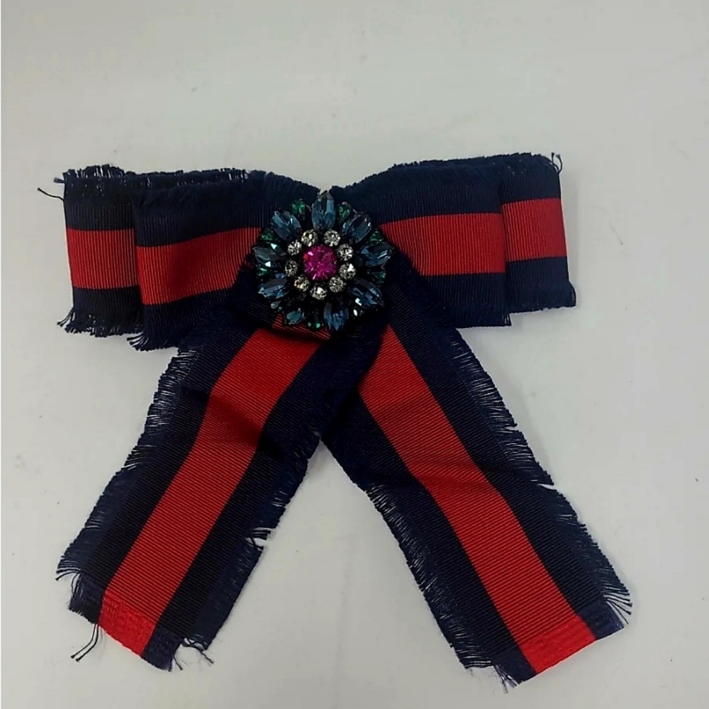 Icon pin and brooch